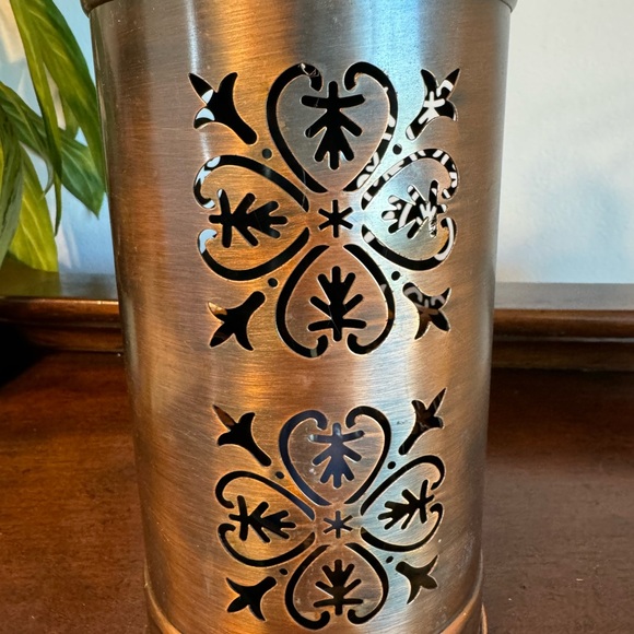 METAL CANDLE LANTERN - PUNCHED DESIGN - BRASS COLOR - Picture 3 of 9